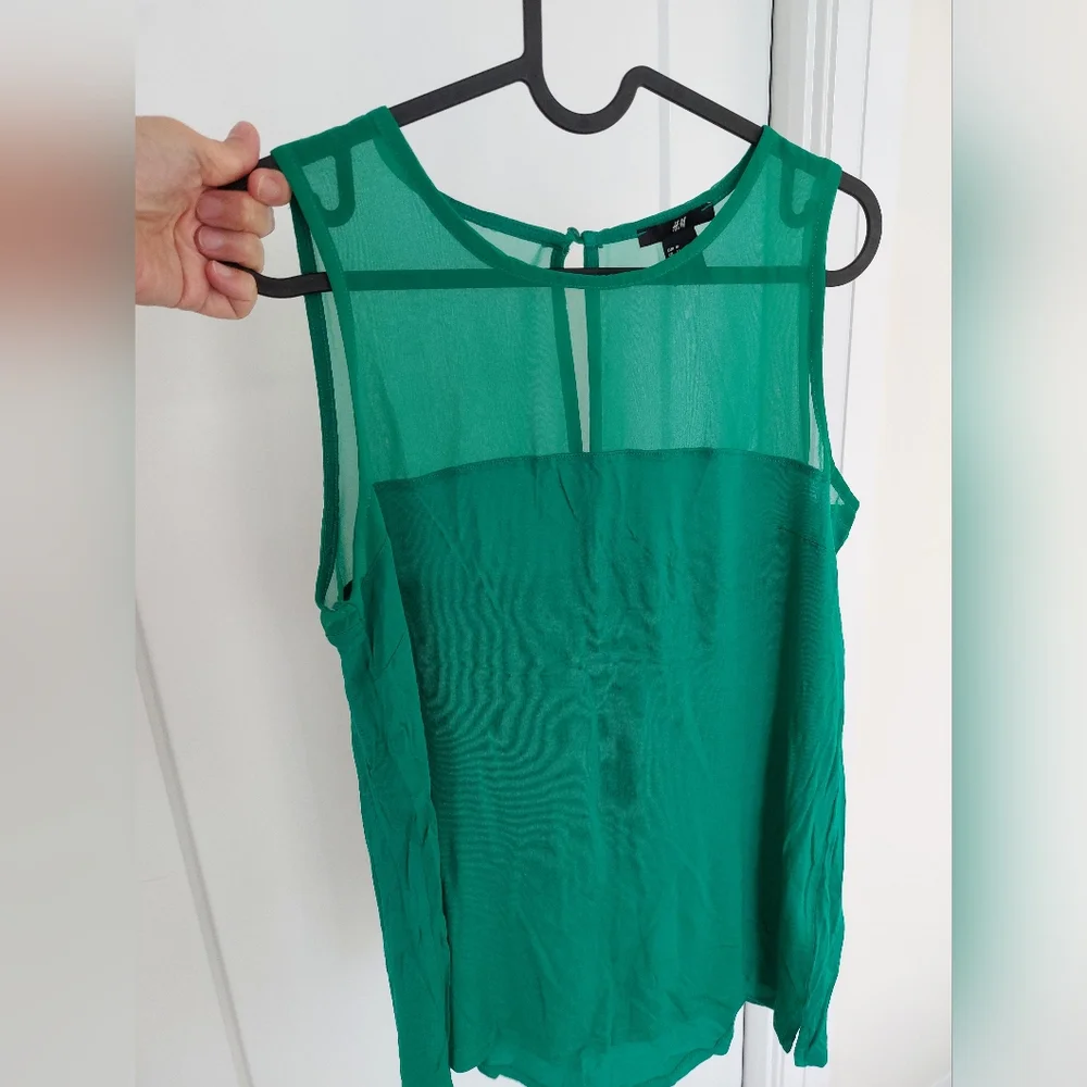 H&M Women Sleeveless Sheer Blouse - Picture 2 of 7